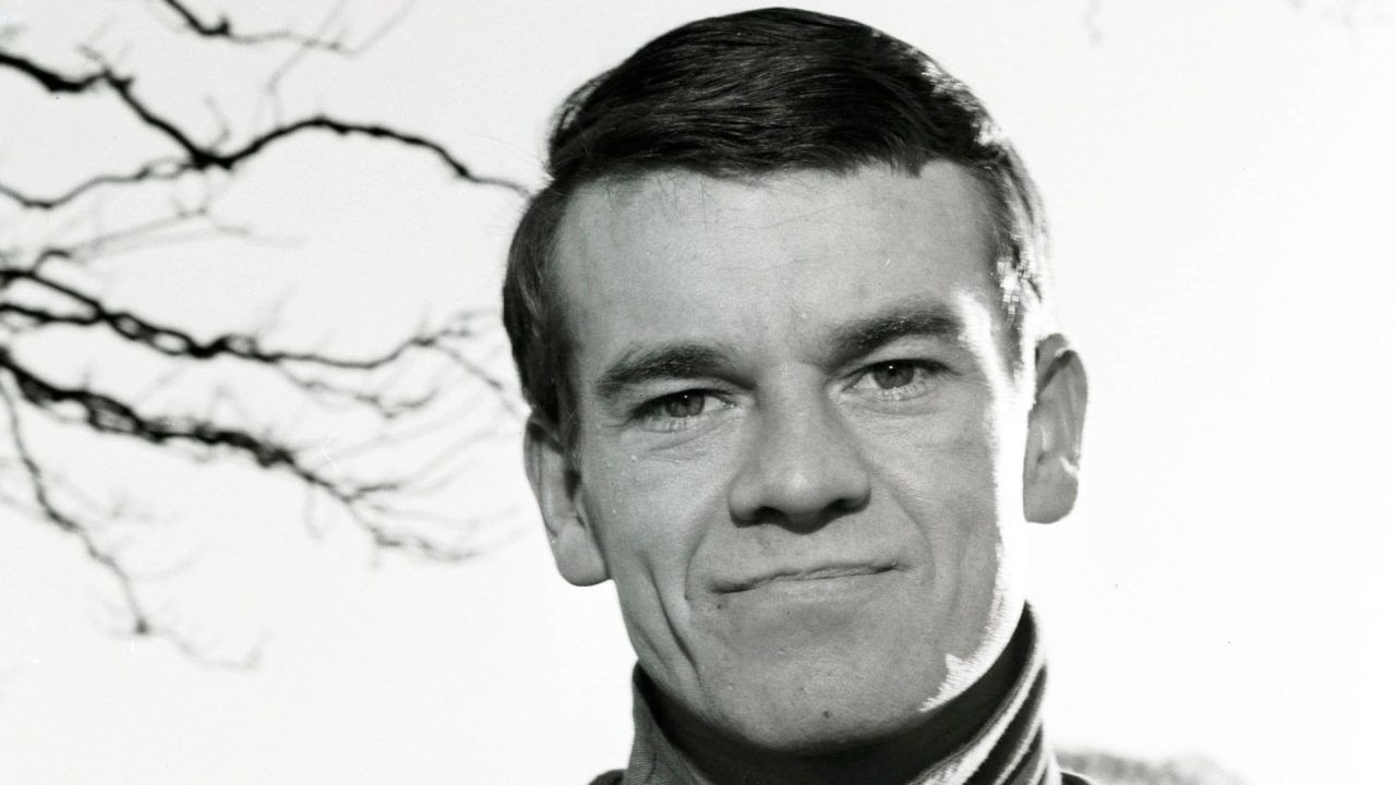 Tributes to one of Scotland’s ‘Wembley Wizards’ and Chelsea legend after death aged 85