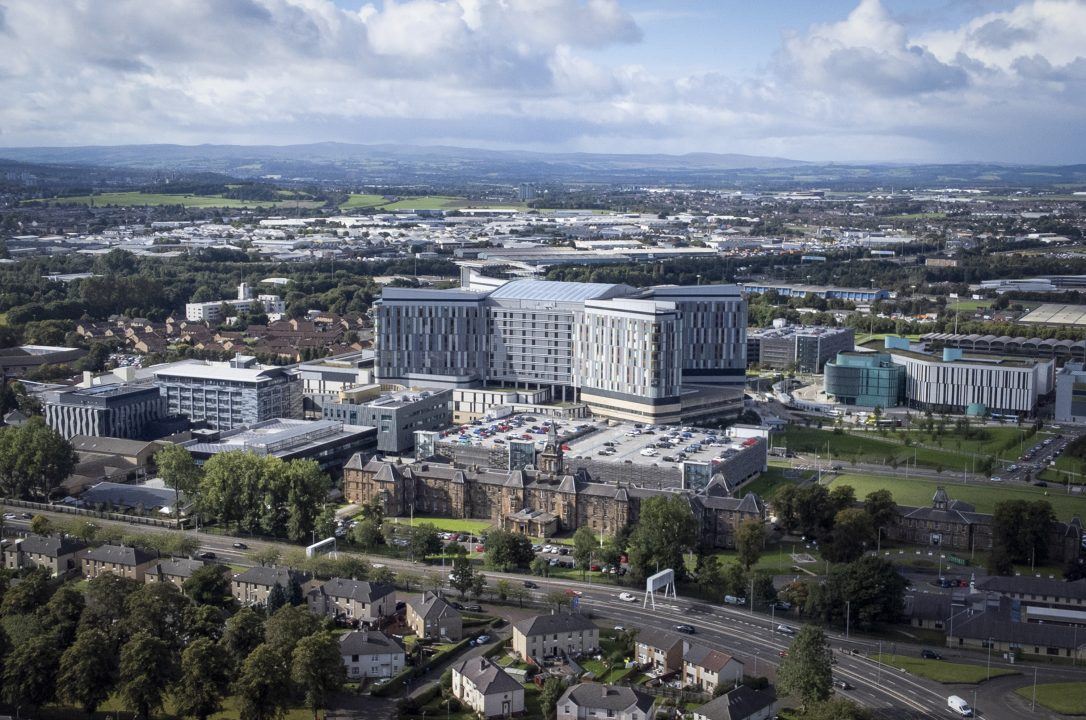Project managers of flagship hospital should be held to account, inquiry hears
