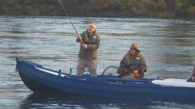 Steve Clarke opens new salmon fishing season on River Tay