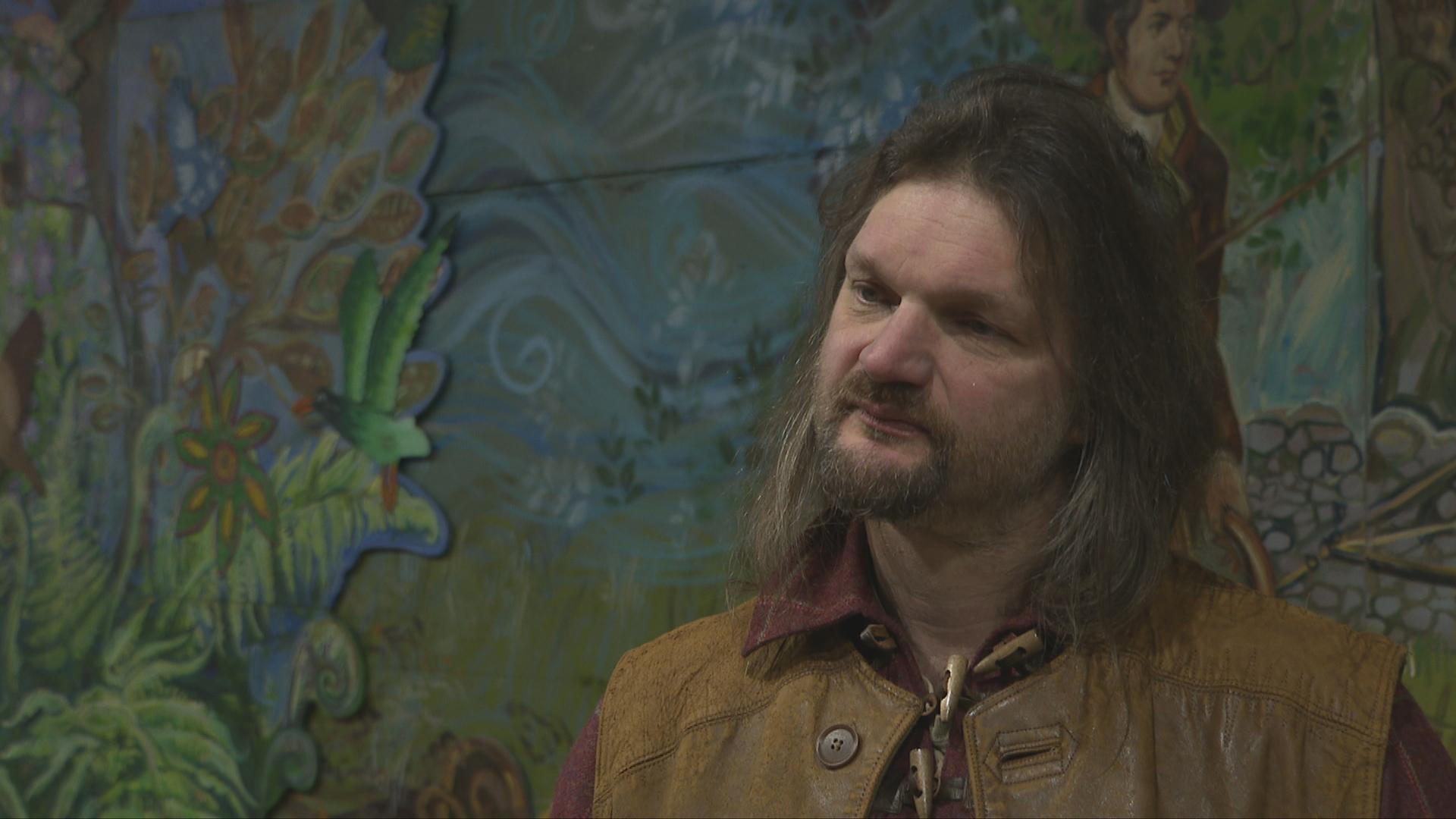 Lead muralist Christopher Rutterford