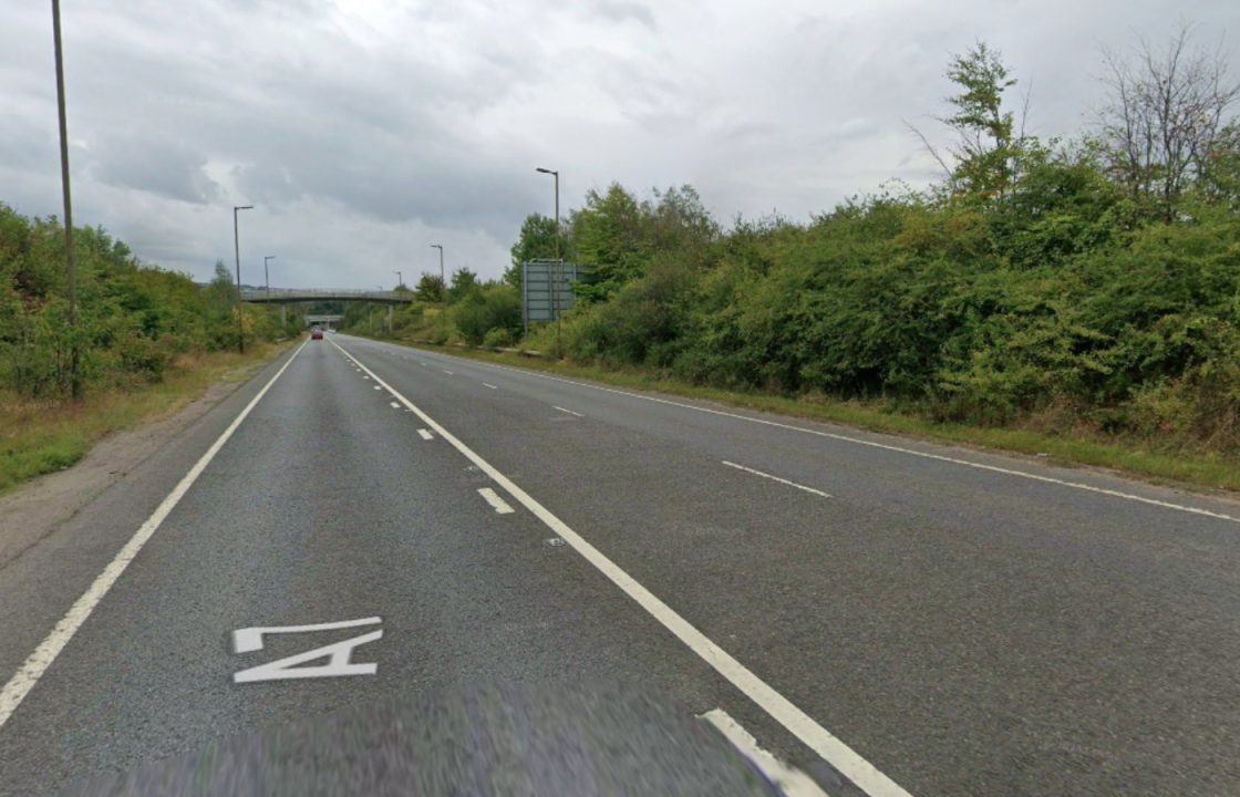 Elderly woman dies after car leaves road and crashes into lamppost in Midlothian