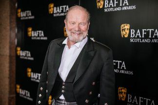 Scots actor Peter Mullan attacked while trying to stop man assaulting partner