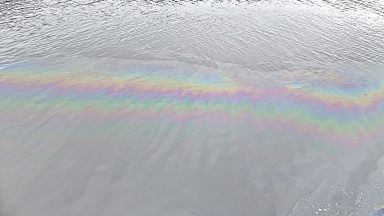 ‘Major water contamination’ amid reports of oil in river