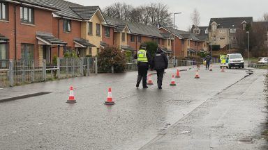 Hunt for killer after ‘targeted murder’ of man on Glasgow street