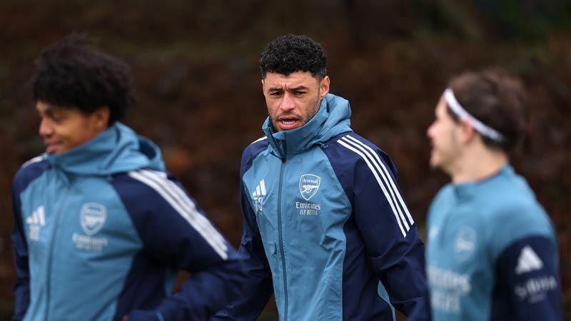 Alex Oxlade-Chamberlain set to join Celtic until end of the season