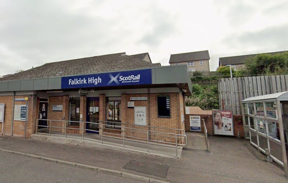 Appeal for witnesses after station attack leaves man with broken leg