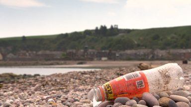 Nearly 400,000 pieces of litter picked up from beaches last year