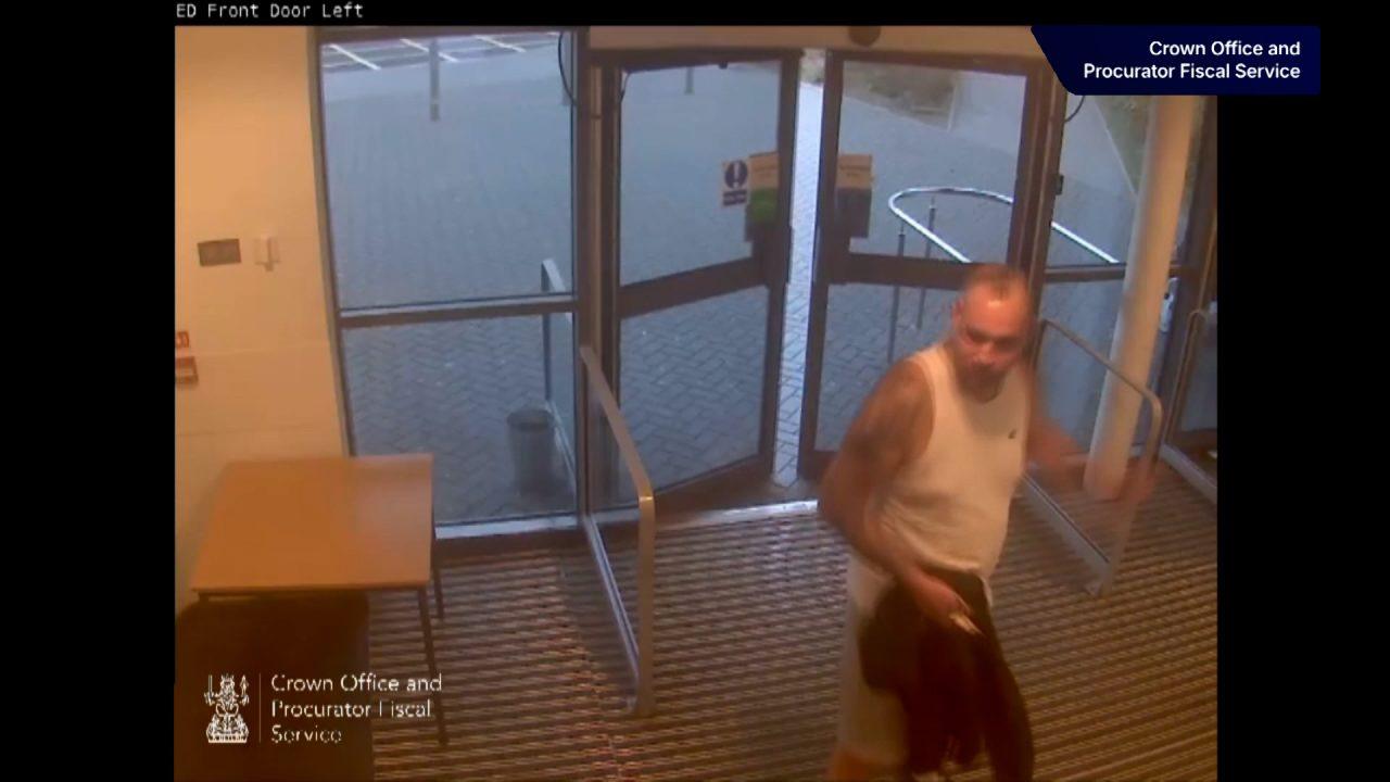 Man who sprayed nurse and security guard with CS spray at hospital jailed