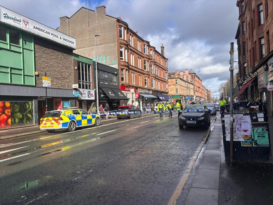 Major Glasgow road closed down as police respond to emergency incident