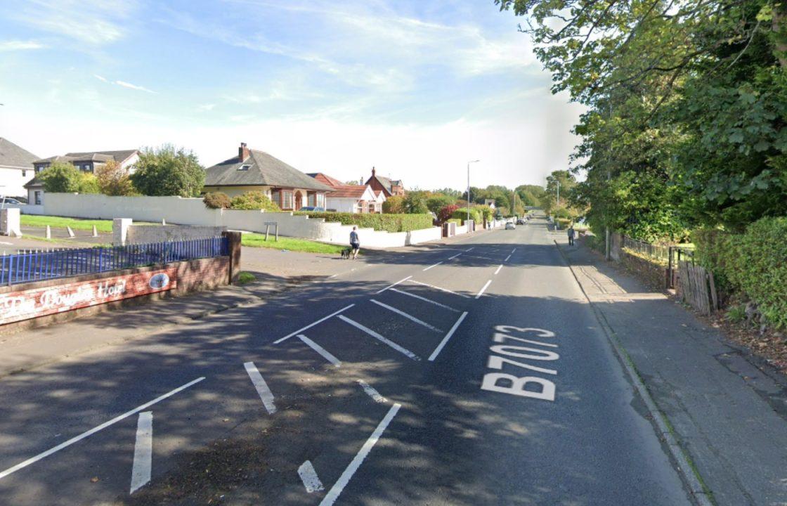 Police hunting man who tried to rob elderly woman near busy Kilmarnock road