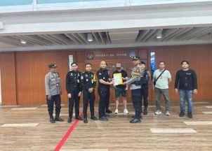 Scottish crime boss Steven Lyons paraded by Indonesian police