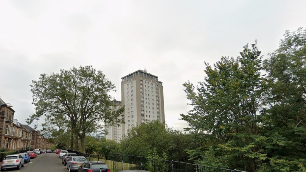 Man found dead during early hours at block of flats in Mount Florida