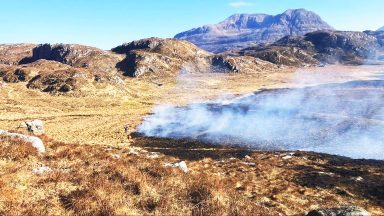 Fire crews battle weekend wildfires as temperatures soar