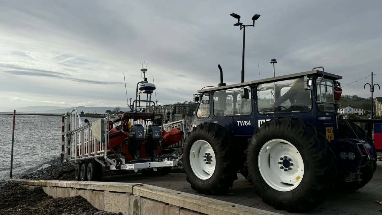 Mum rescued after drifting out to sea while paddleboarding with teens near Seamill