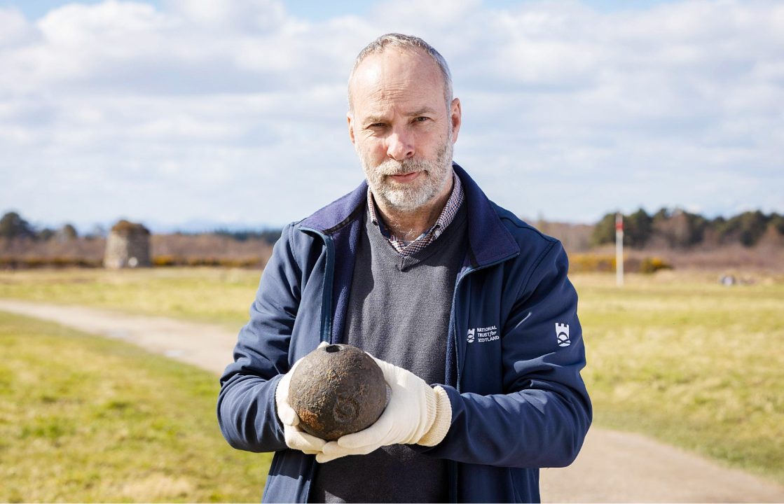 Volunteer detectorist discovers first unexploded bomb at Culloden