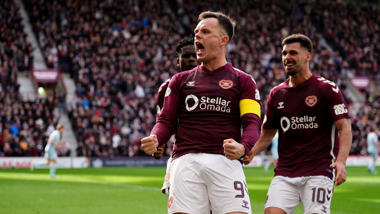 Hearts stay top of Premiership thanks to victory over Motherwell