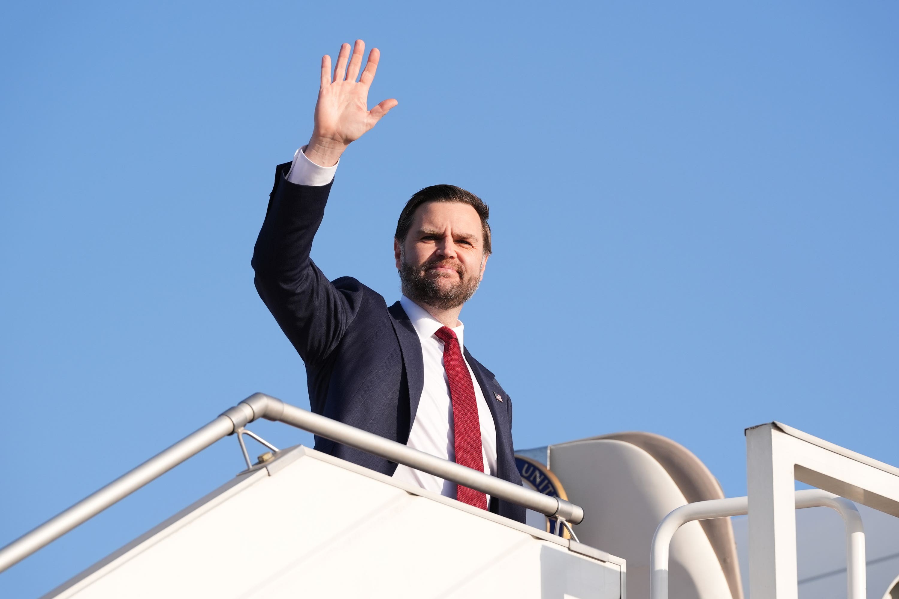 JD Vance boarded Air Force Two to return to the US from Pakistan after the talks ended