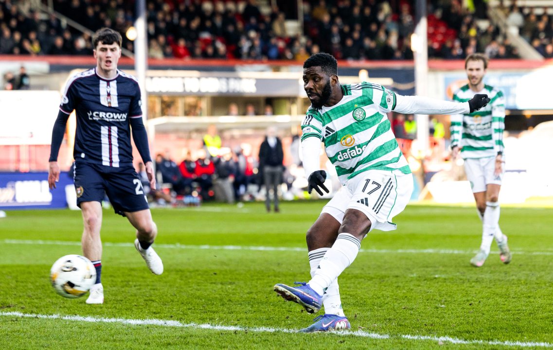 Late Kelechi Iheanacho winner moves Celtic within three points of leaders Hearts