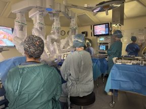 Robotic surgery expansion at Paisley hospital hailed as ‘game changer’ for patient care