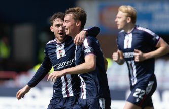 Ryan Astley strikes late as Dundee edge victory over Aberdeen