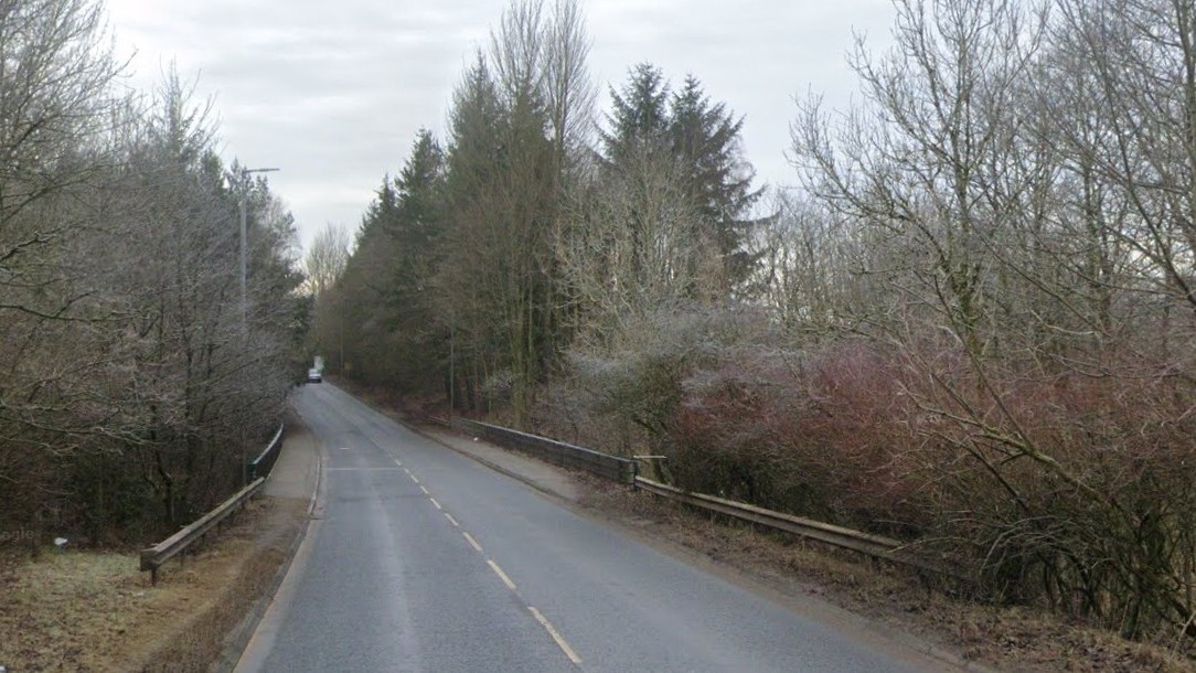 Two drivers taken to hospital after collision in North Lanarkshire