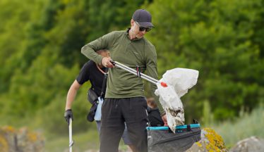Beach clean-ups target ocean plastic on remote Scottish island