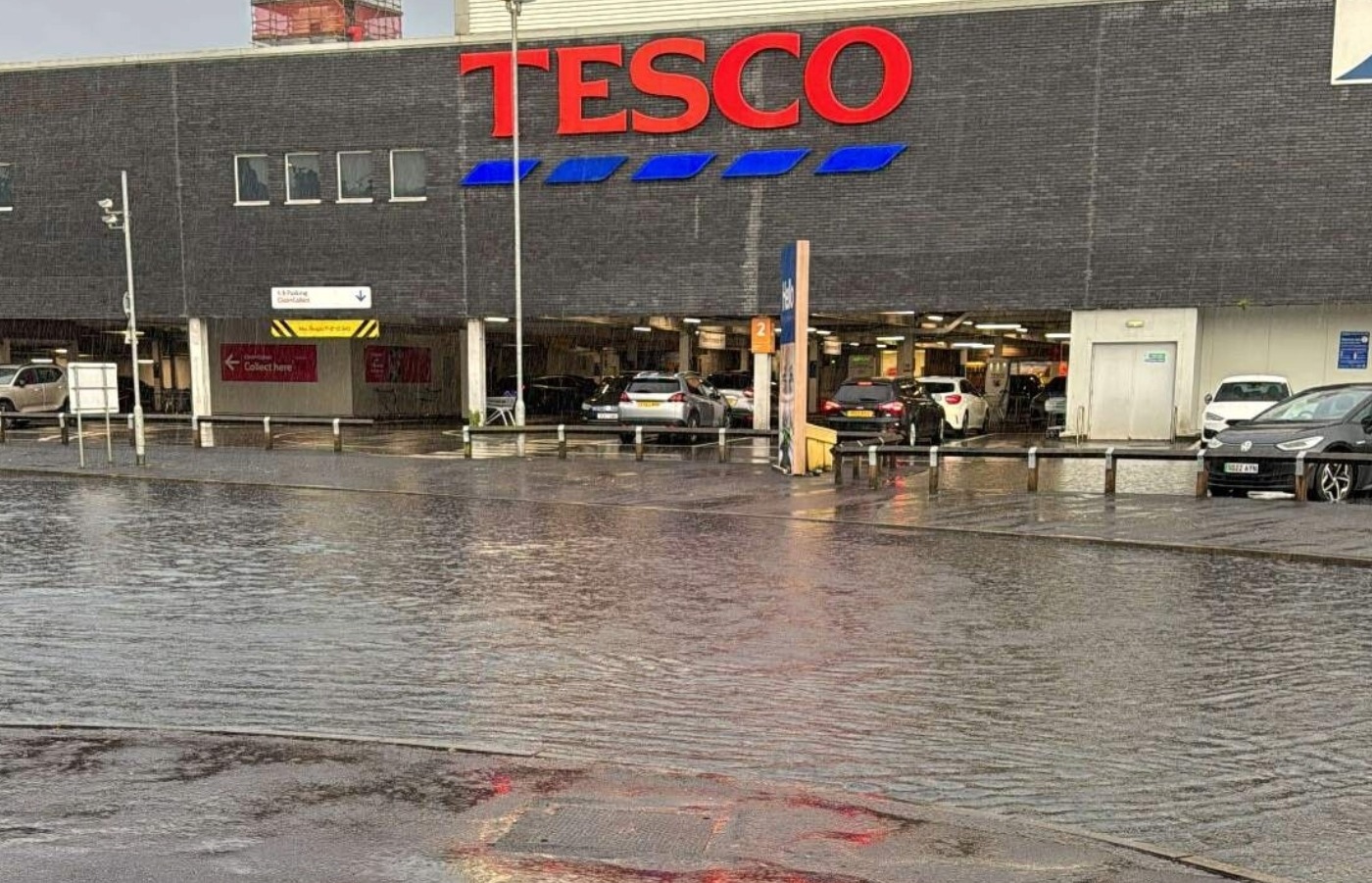The entrance to Tesco in Dunfermline