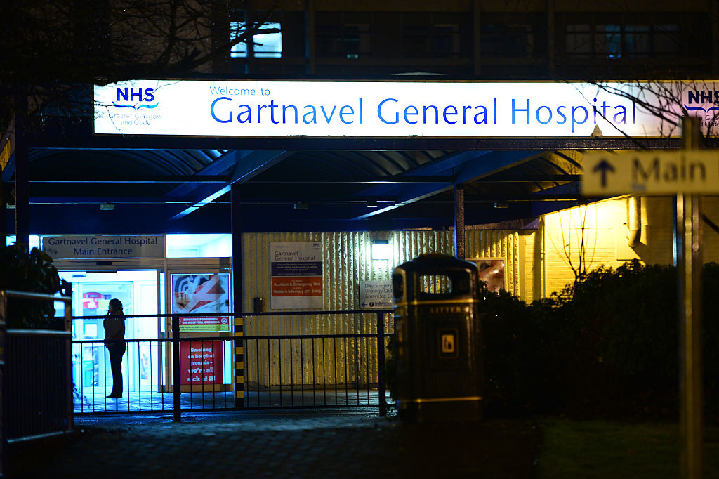 Inquiry into death of woman found on Glasgow stairwell weeks after hospital admission