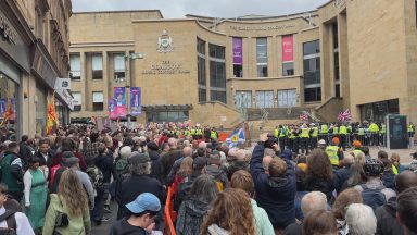Anti-immigration protest met with counter demonstration in Glasgow city centre