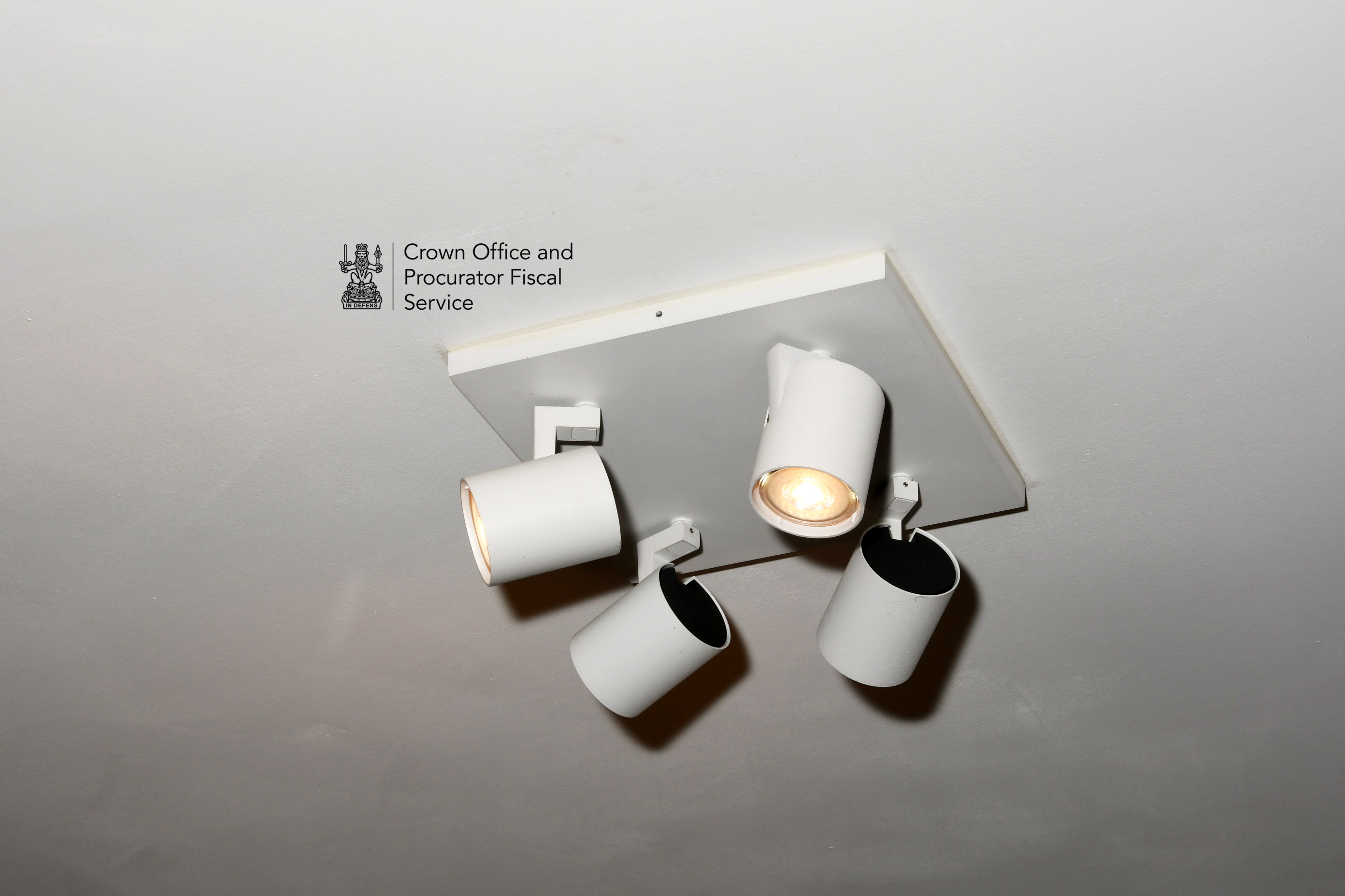 30. Philips Runner 4 Spot Fixture [White - Square] Adjustable Metal GU10 Light Heads (£145.18, Amazon)