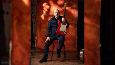 Dire Straits’ Mark Knopfler to be inducted into Scottish Traditional Music Hall of Fame