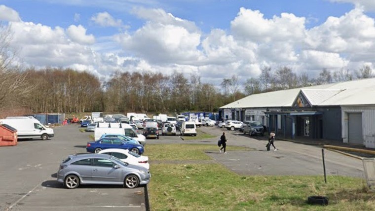 Disturbance outside Dunbartonshire car garage probed by ‘gang war task force’